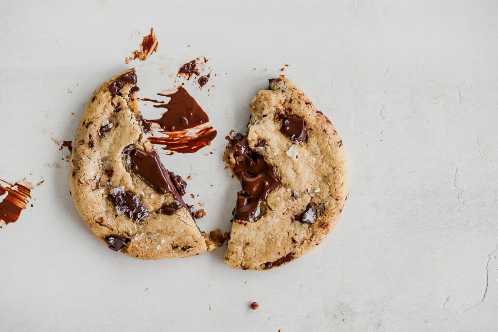 almond flour chocolate chip cookies