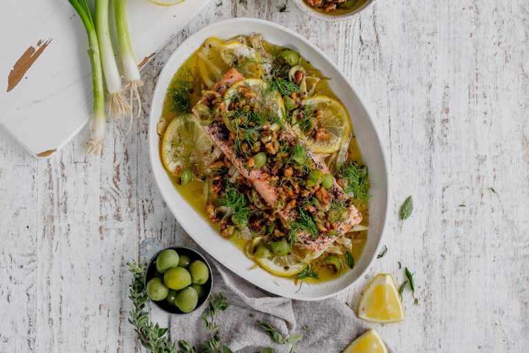 salmon with oregano