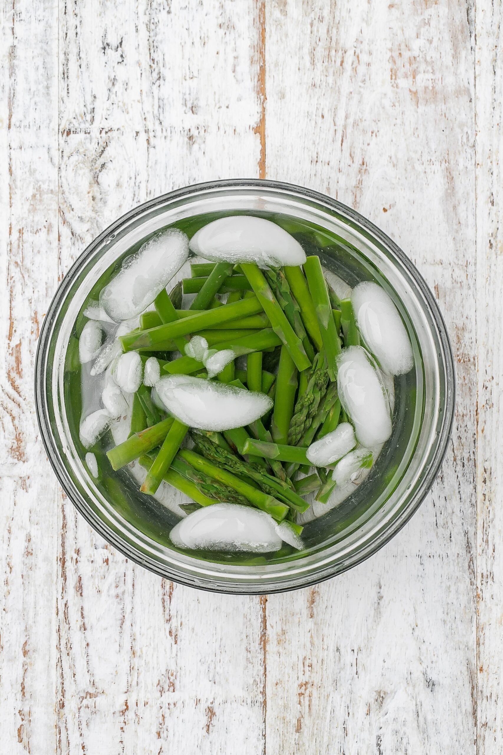 asparagus in ice water.